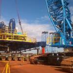 Manitowoc 18000 600t crawler crane - the perfect workhorse for heavy lifts.